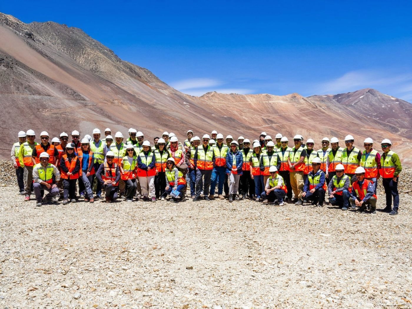 Business delegations from Japan and Germany with the Los Azules team at the project site